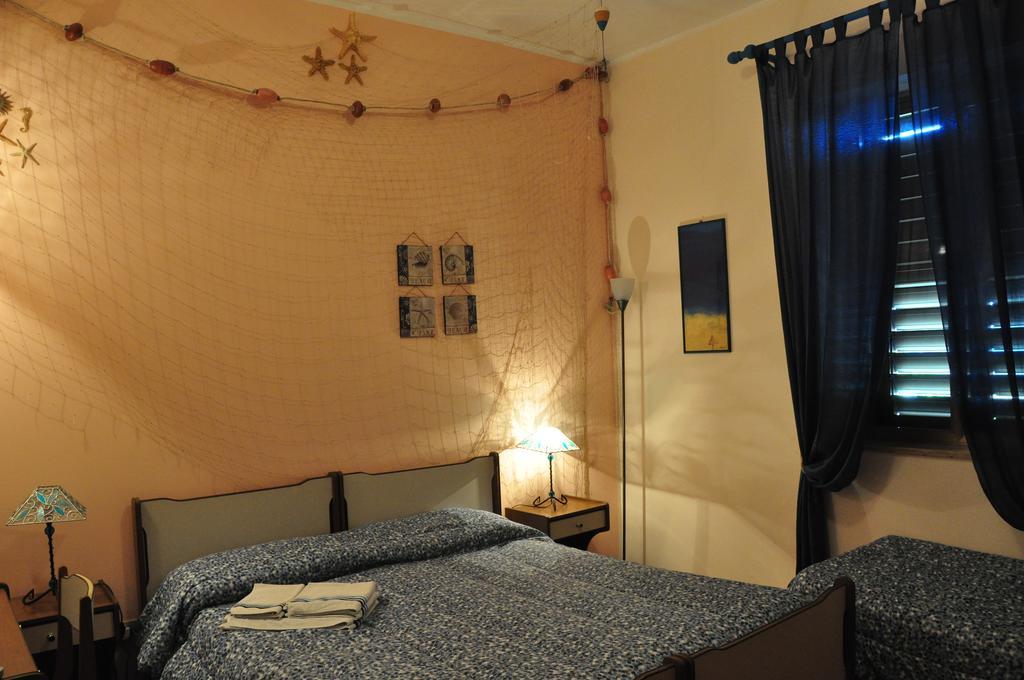 جيارديني ناكسوس B&B Baia Delle Sirene الغرفة الصورة
